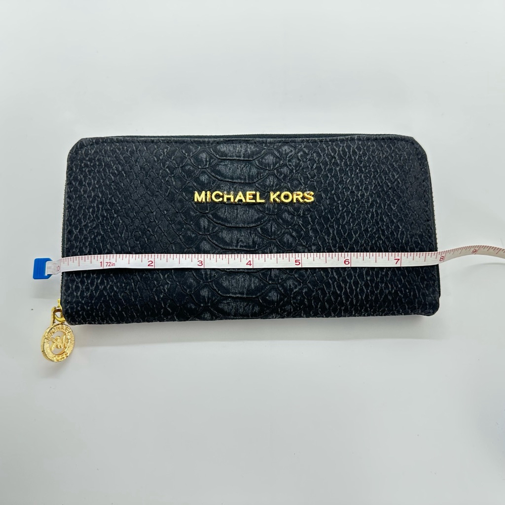 Michael Kors Python Look Embossed Leather Black Zip Around Wallet Logo Glam Chic